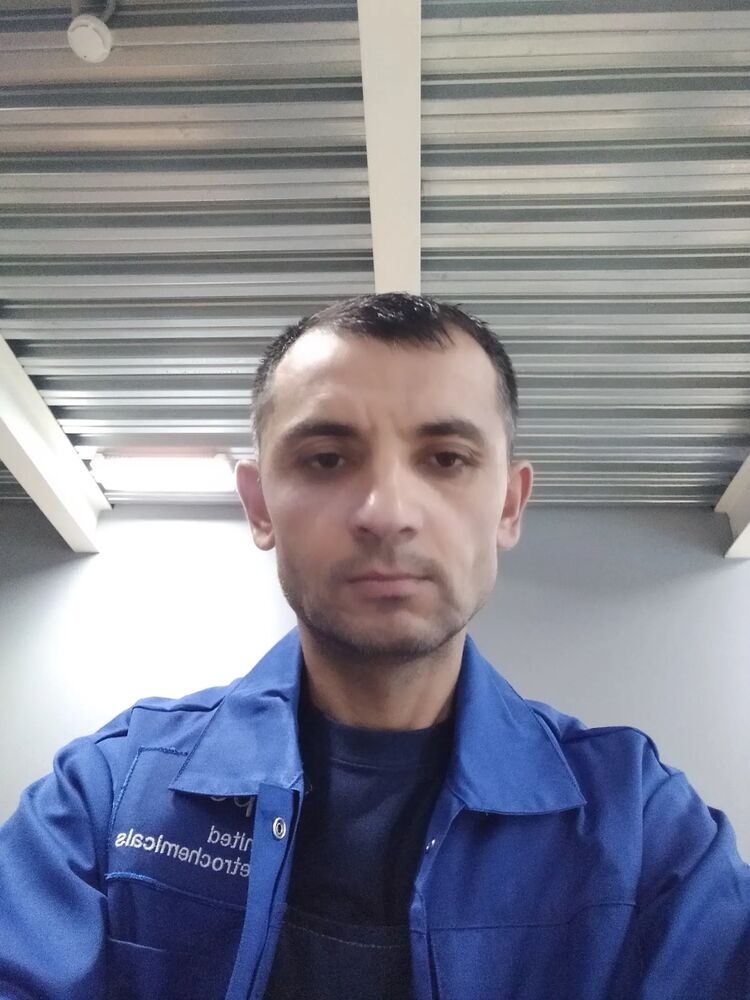  48078072  Zafar, 44 ,    
