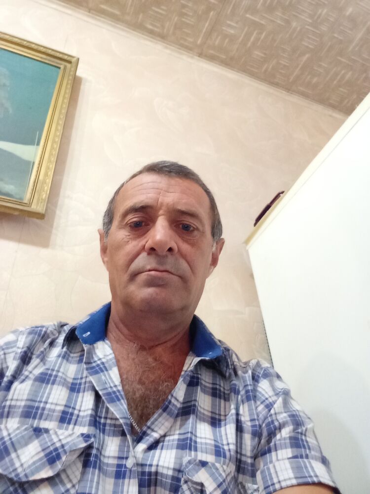  46497952  , 52 ,    
