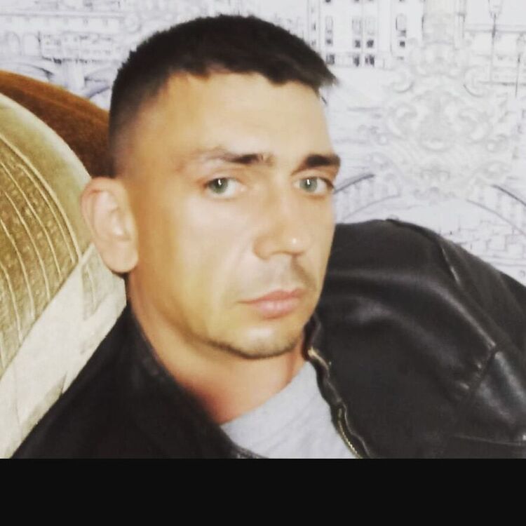  30993582  Serghei, 36 ,    