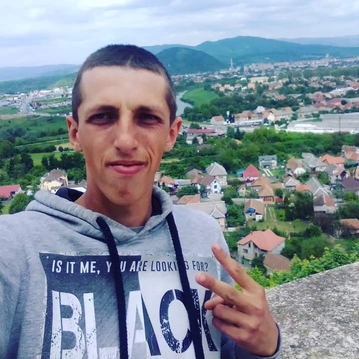  40925722  , 25 ,    