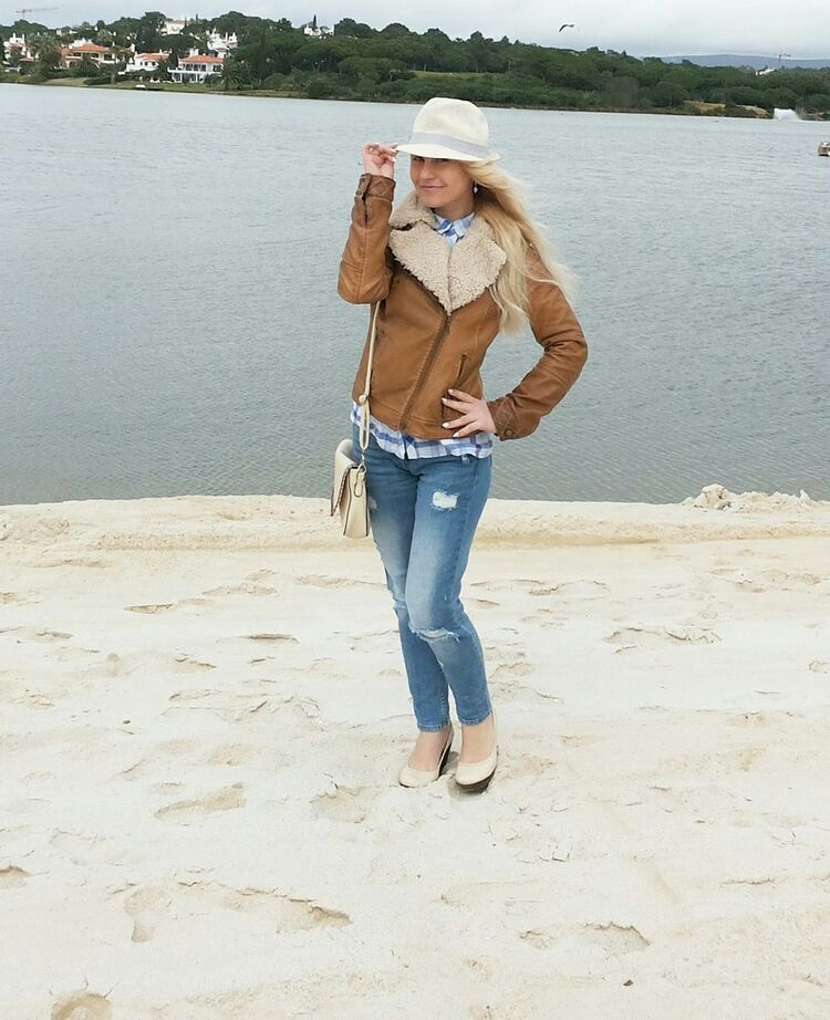  ,   Anna, 42 ,     , c 