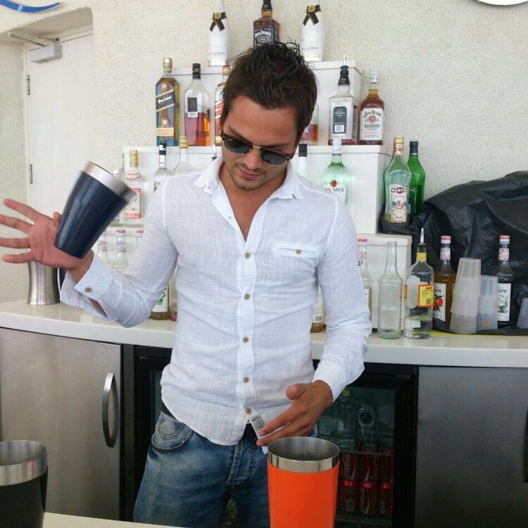  ,   Sergi, 34 ,   