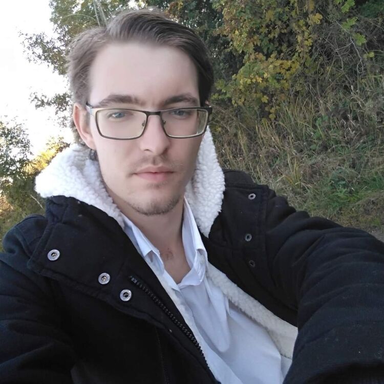  30497672  Patrik, 29 ,    
