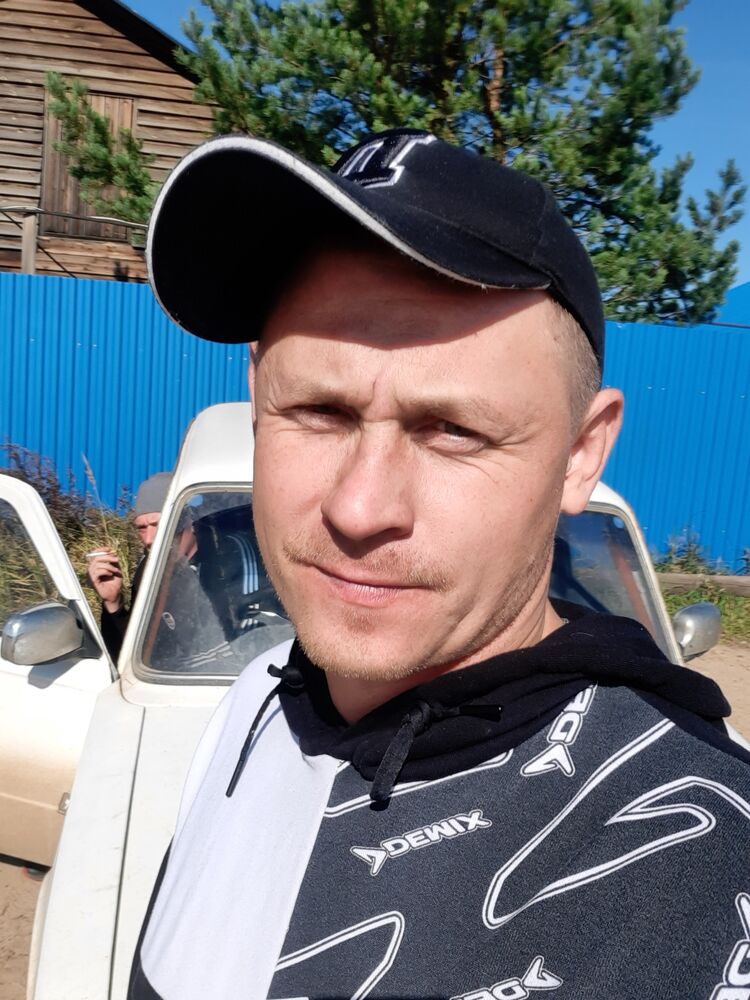  32609722  Artem, 38 ,    