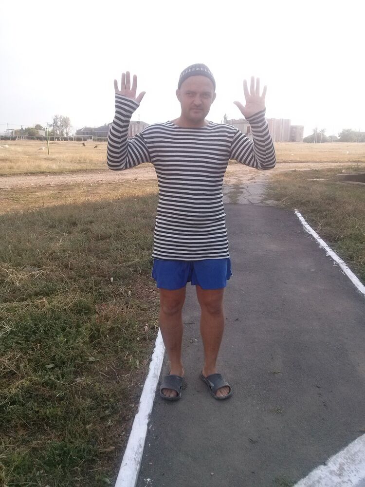  ,   Serj, 42 ,   ,   , c 