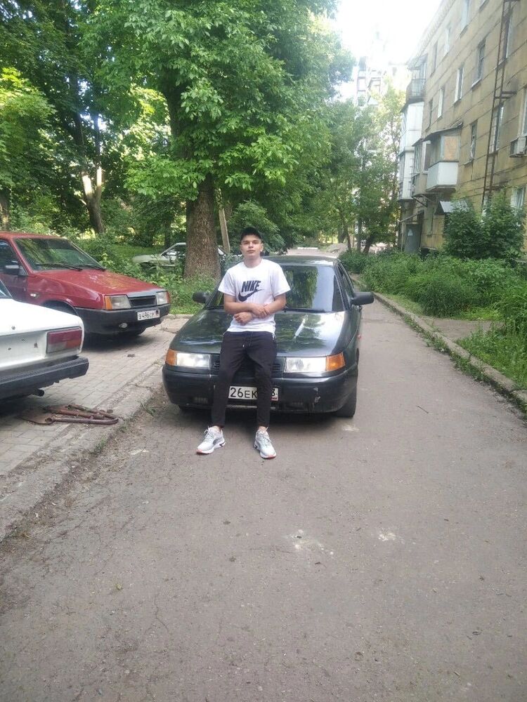  38543922  Maloy, 21 ,    