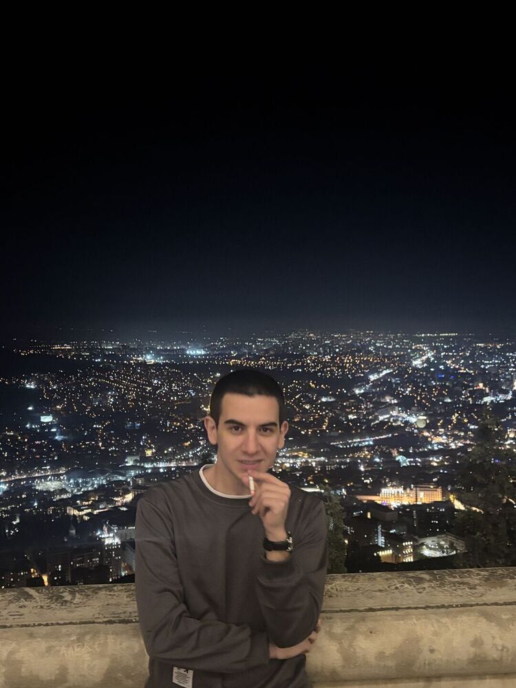  54517402  Sandro, 24 ,    