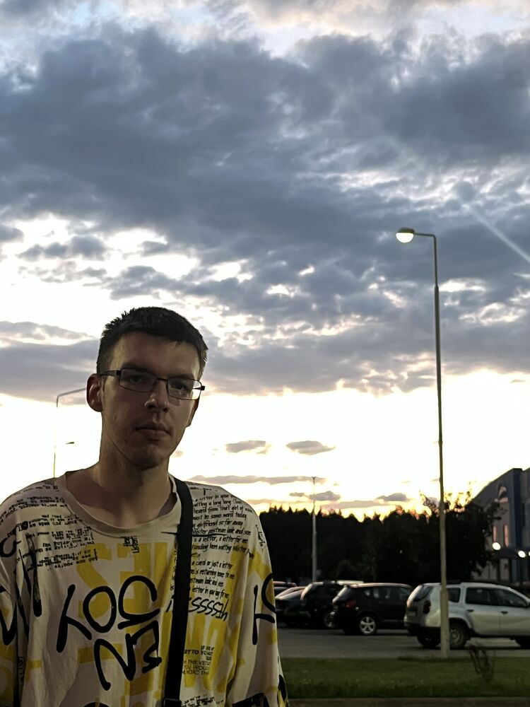  53403512  , 20 ,    