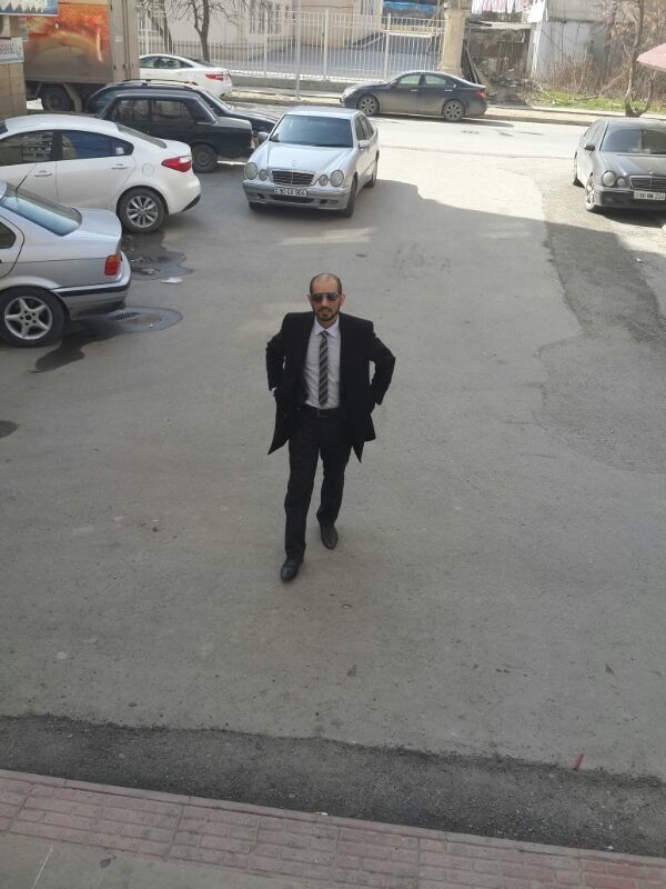  4374512  Ceyhun, 44 ,    