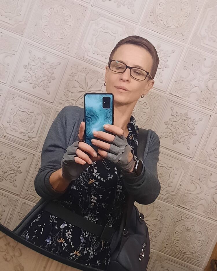  48136252  , 42 ,    