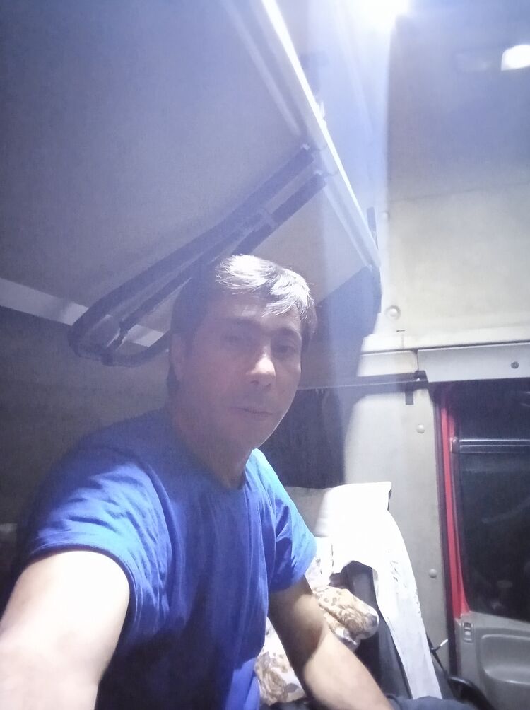  27880702  Mustafa, 46 ,    