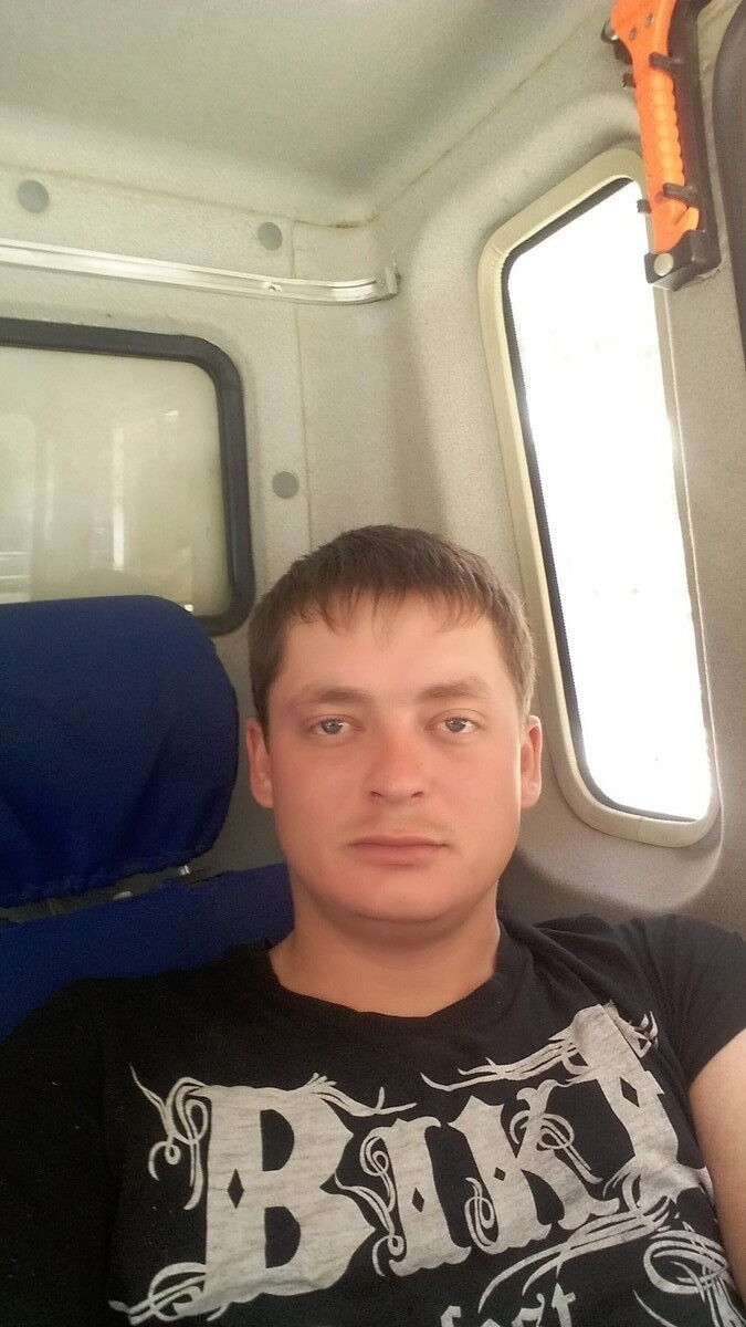  ,   Artem, 37 ,   ,   , c 