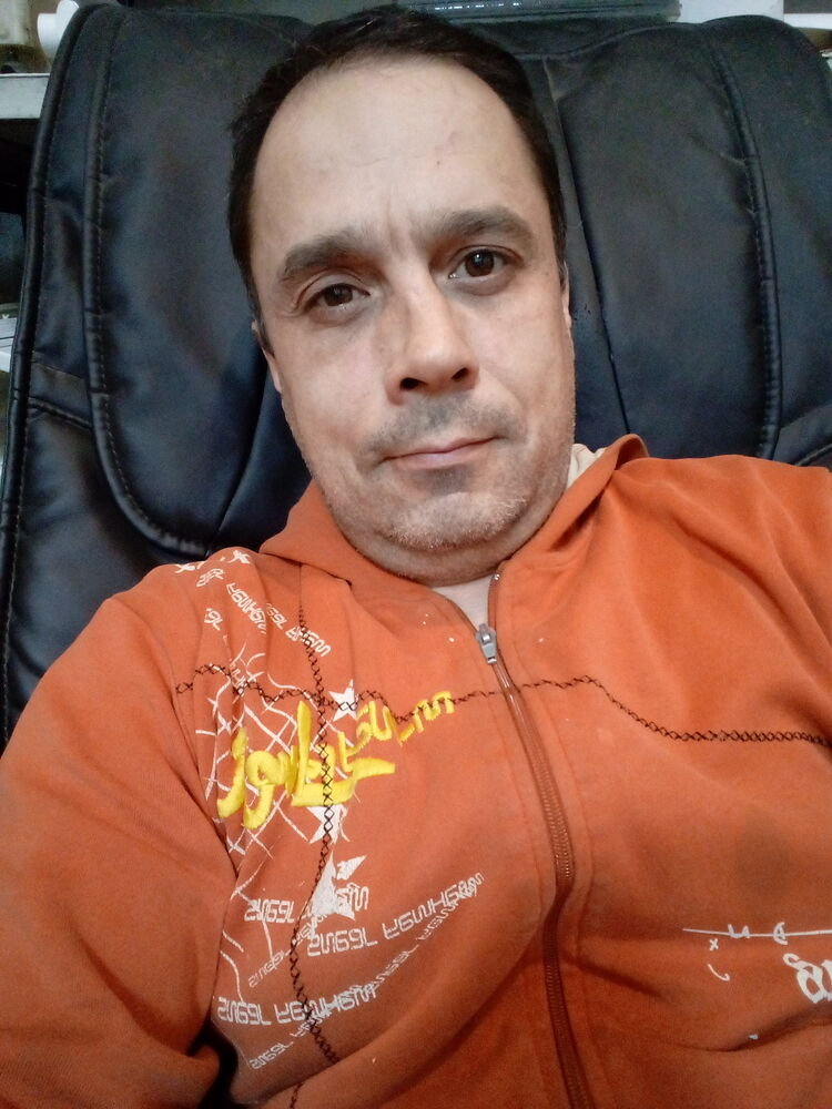 40760152  , 44 ,    