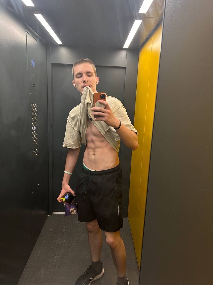 ���� 49585702 ����� Roman, 21 ���, ���� ���������� � ������