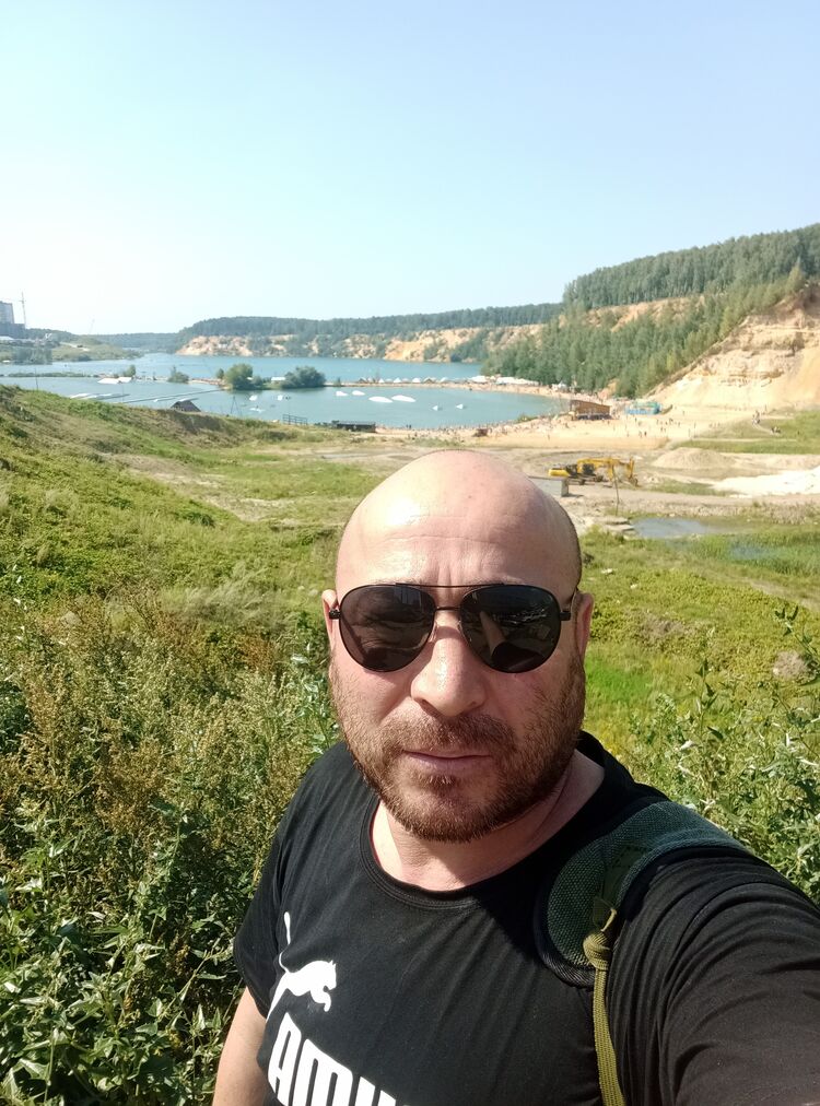  ,   Gulomjon, 42 ,   ,   