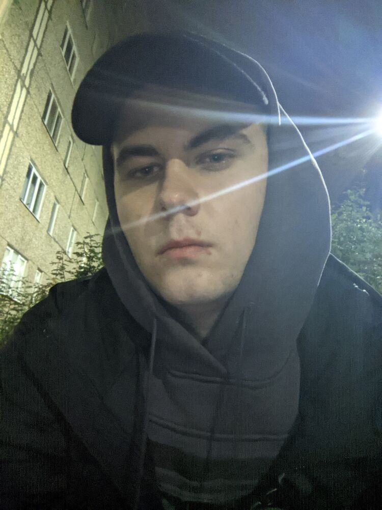  29642152  Savely, 25 ,    