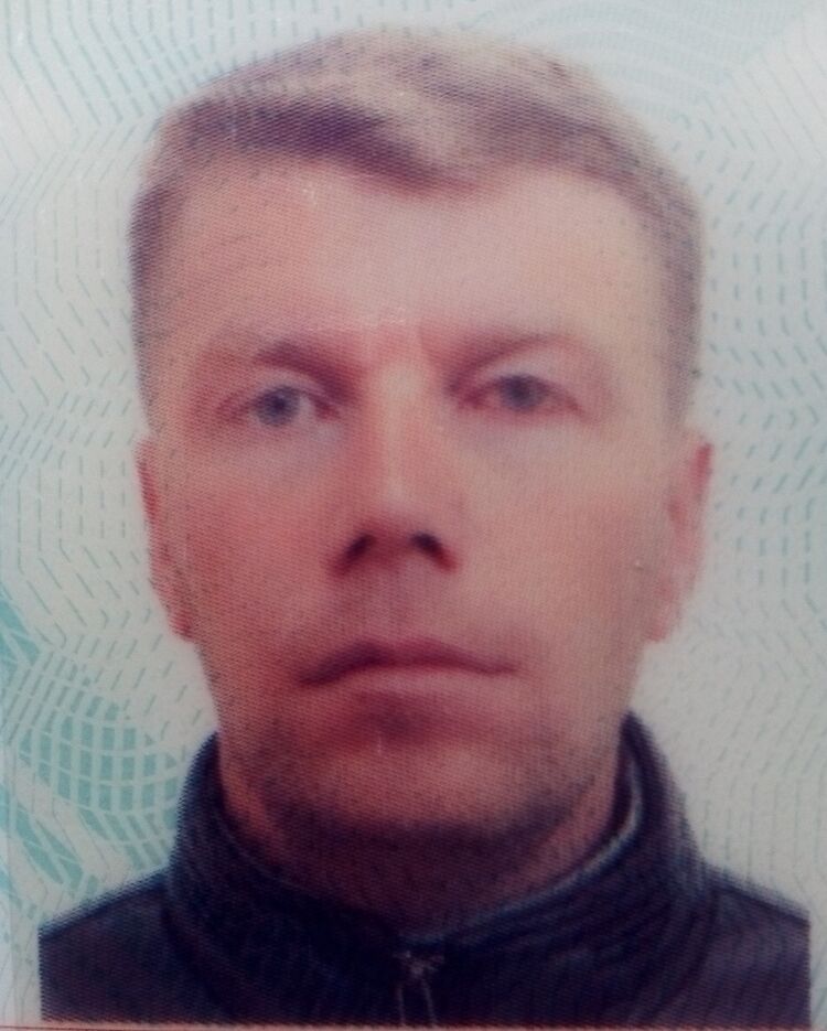  6936272  Denis, 44 ,    