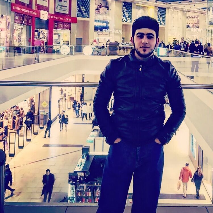  35878542  Andrey, 24 ,    