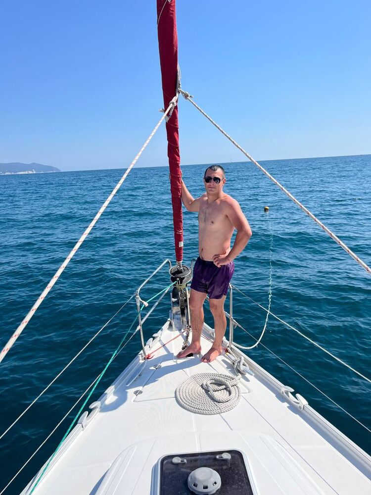 ,   Konstantin, 28 ,   ,   , c , 