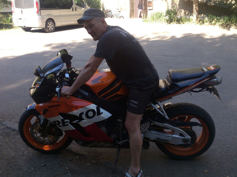  ,   Voler, 55 ,  