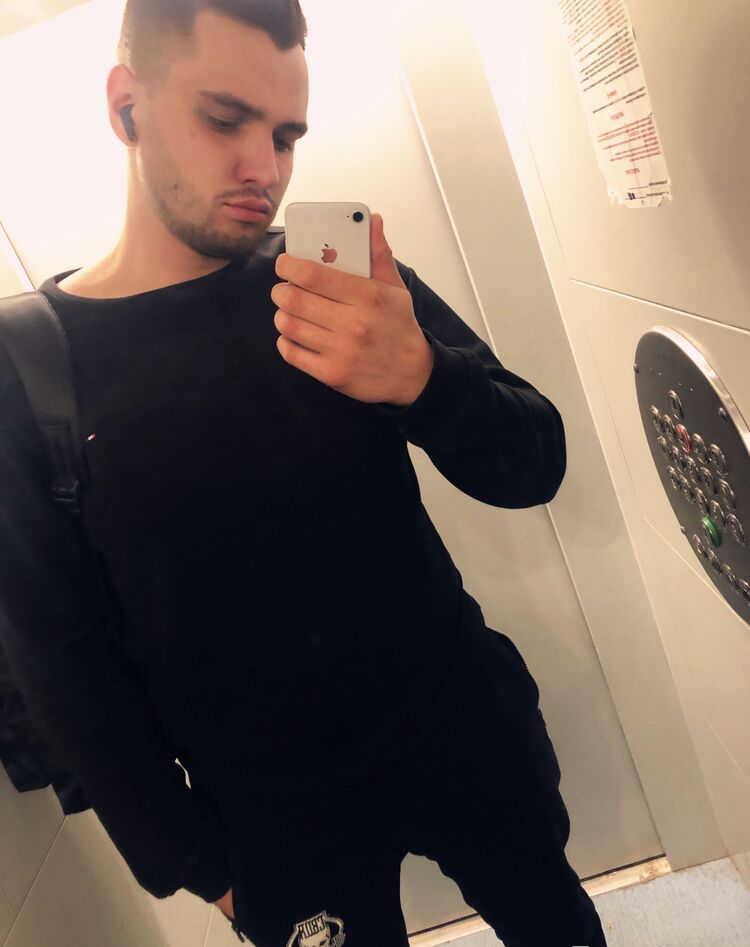  37320882  , 28 ,    