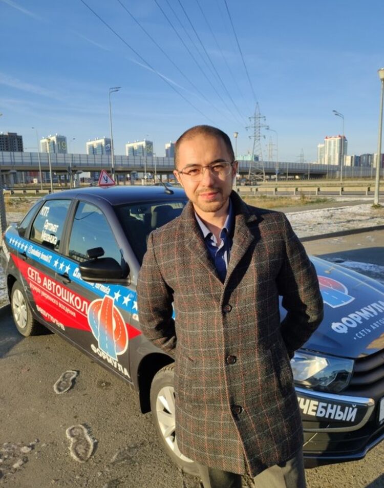  52608302  Alexander, 37 ,    