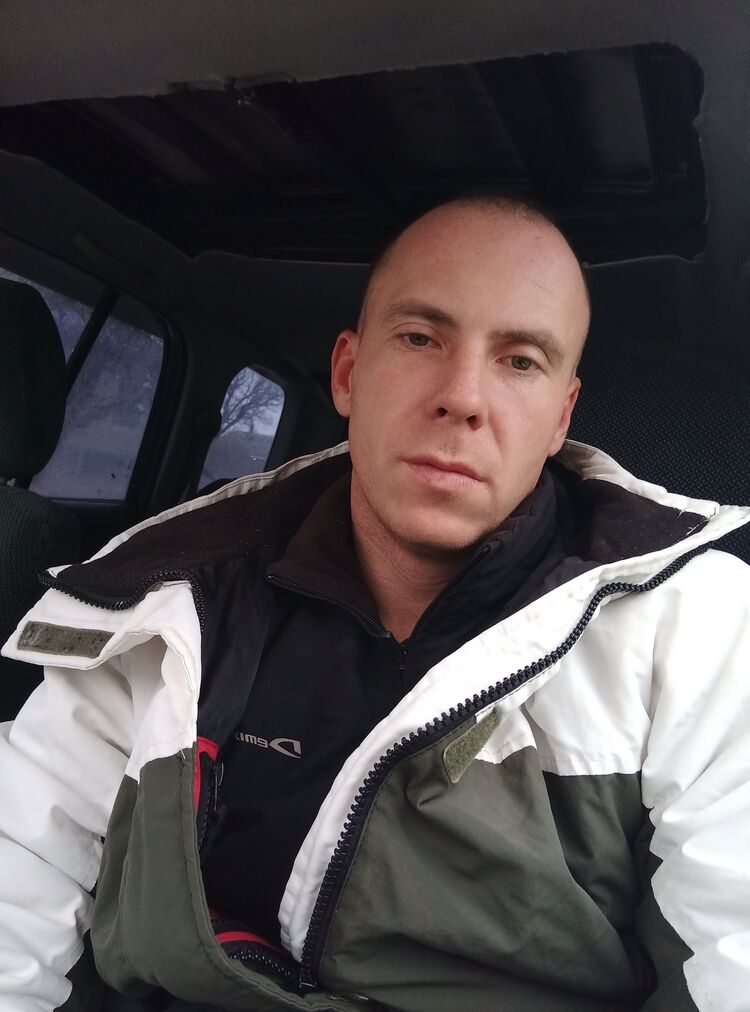  49715882  , 33 ,    