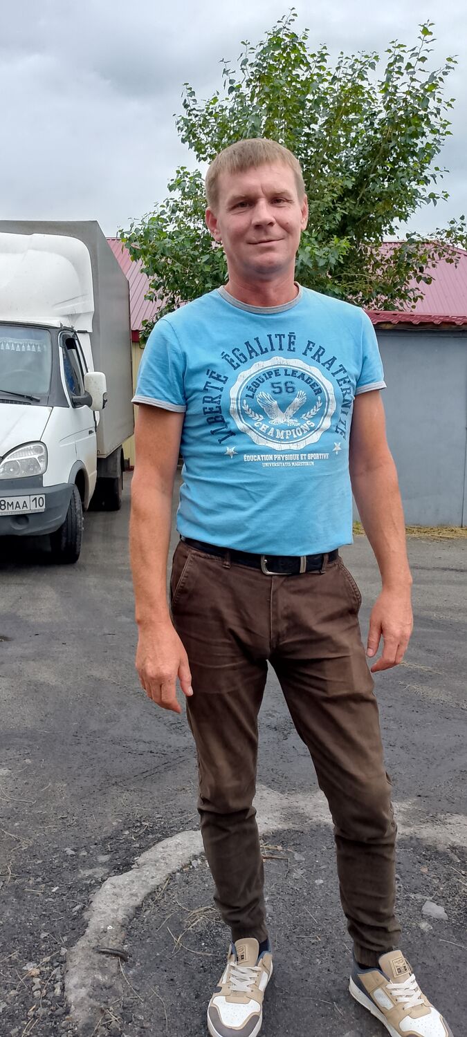  53762892  Pavel, 43 ,    