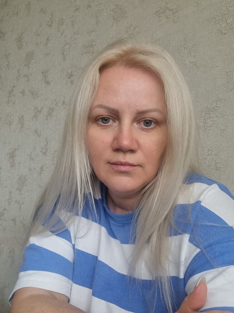  35901802  Veronika, 46 ,    