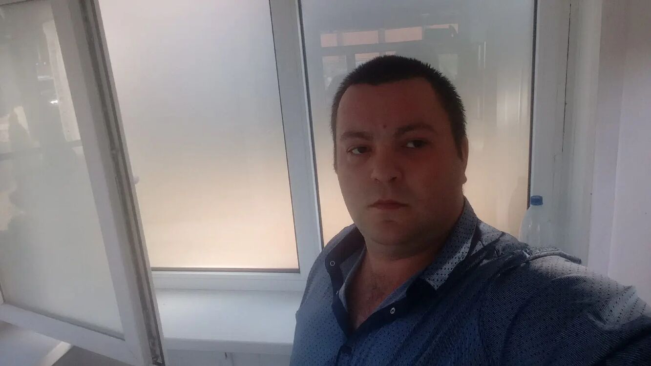  27885642  , 33 ,    --