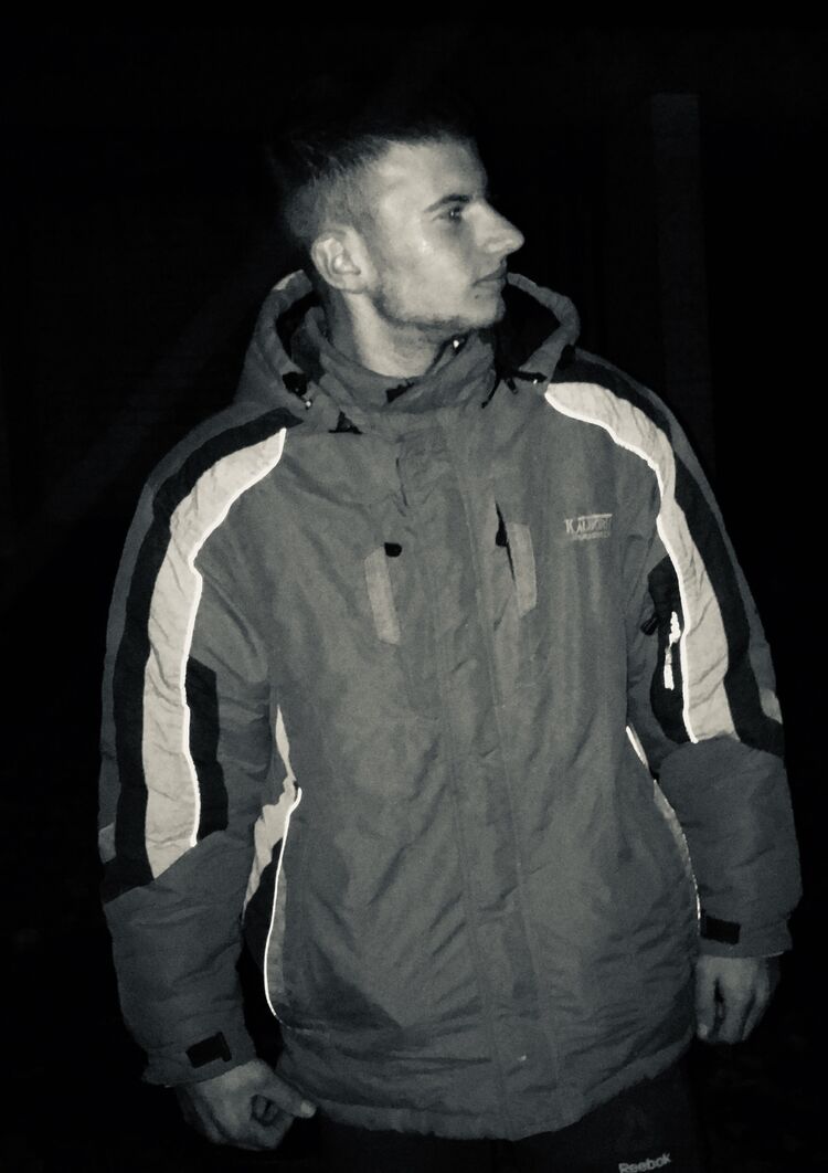  24358682  , 25 ,    
