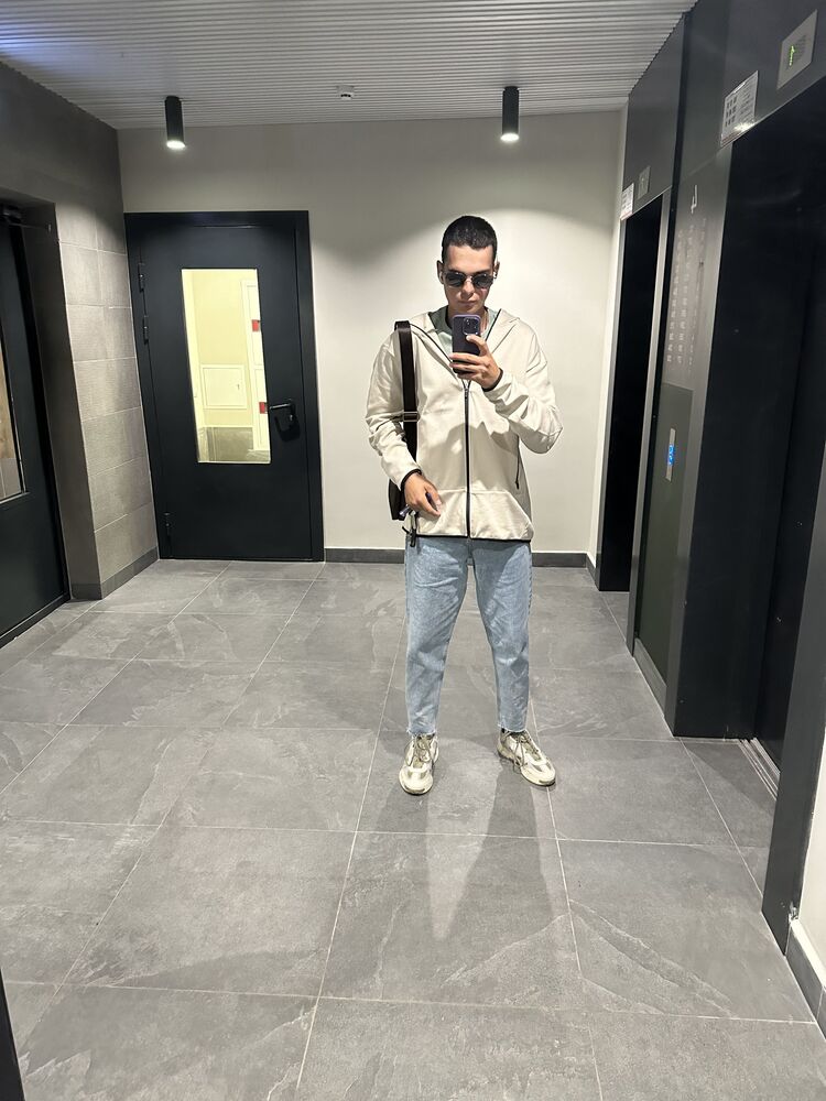  36841302  Ҹ, 23 ,    -