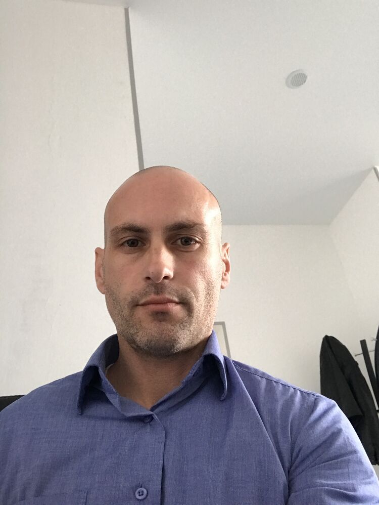  38415122  , 40 ,    