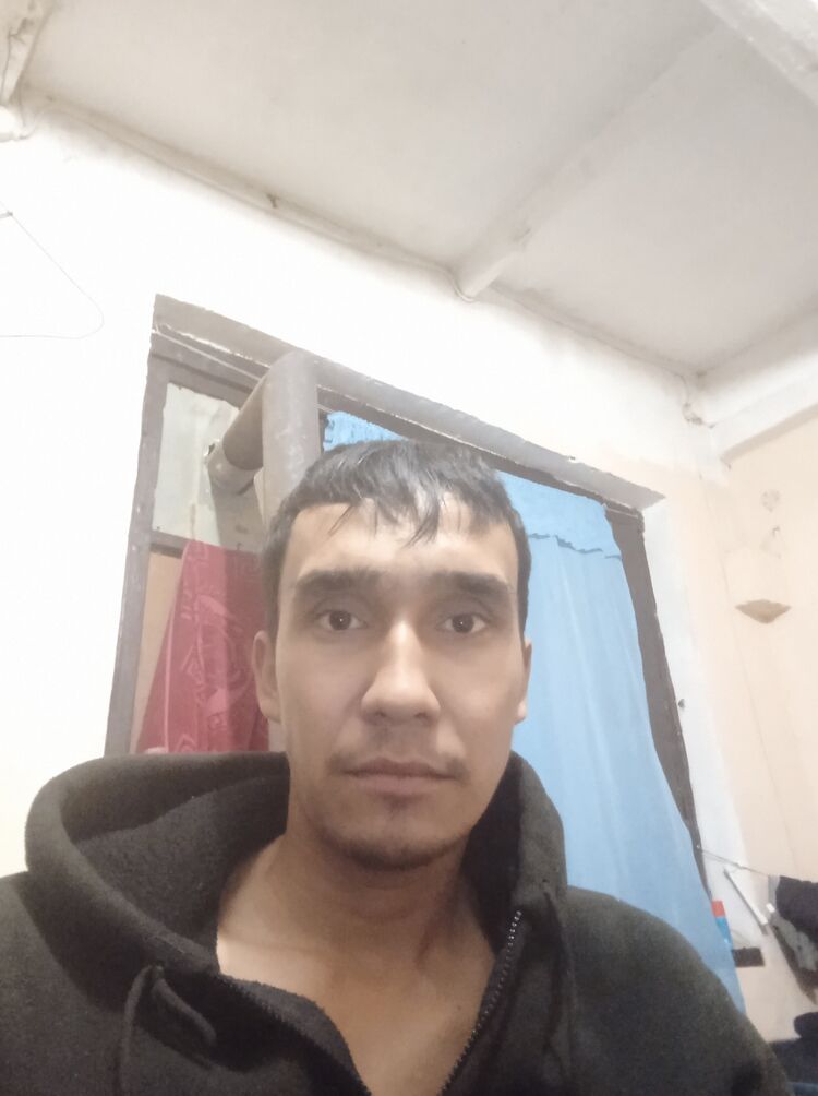  48560232  Dilmurod, 23 ,    