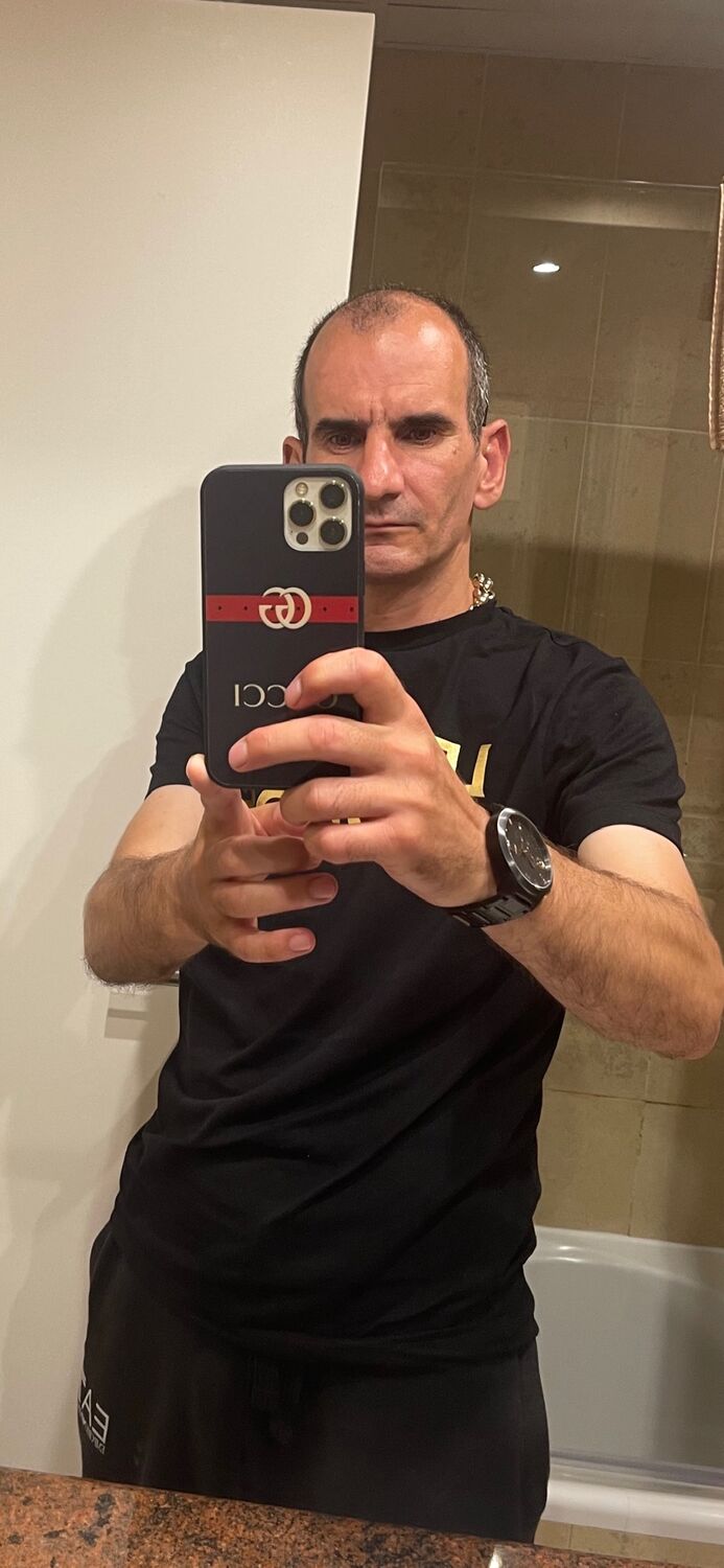  Abbots Langley,   , 48 ,   c 