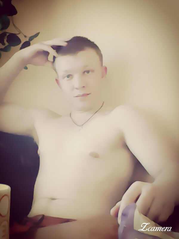  6395252  Nikolas, 32 ,    