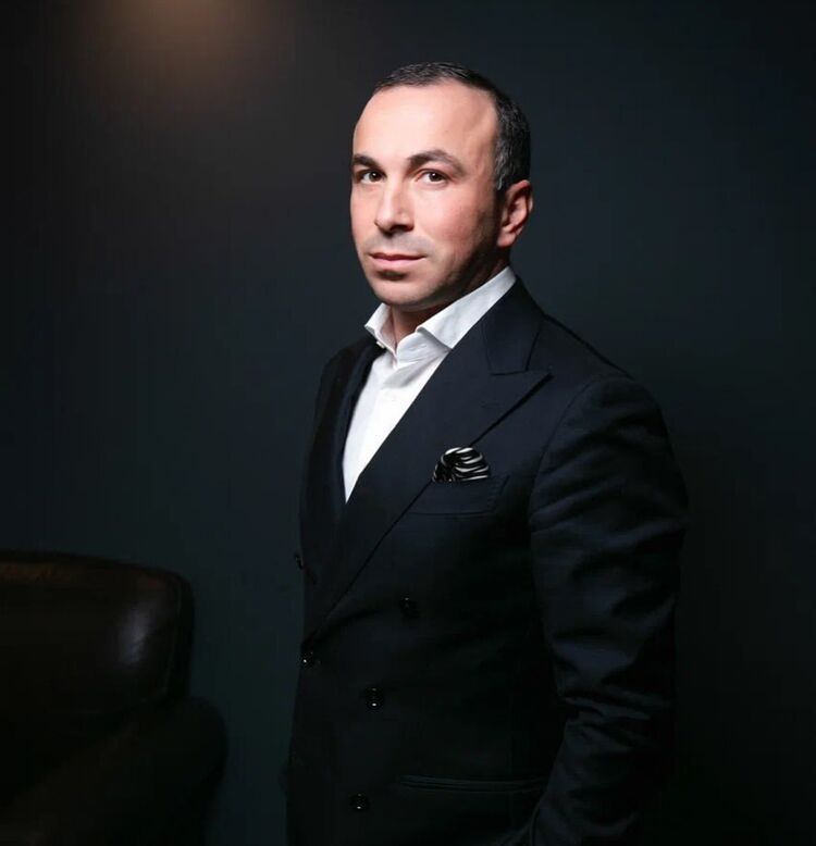  Idmiston,   , 46 ,   ,   