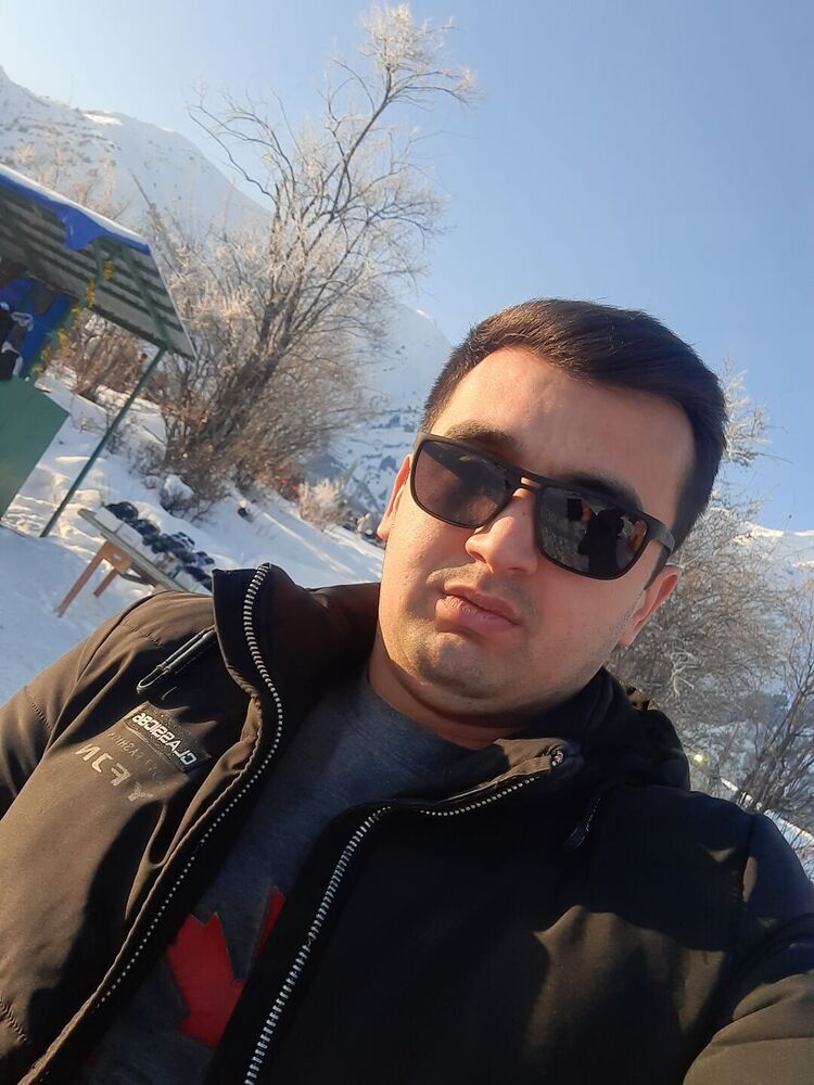  23515202  Jorik, 31 ,    