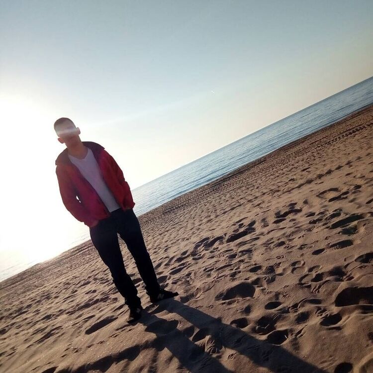  ,   Artur, 29 ,   ,   , c 