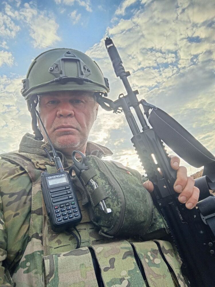  44743322  , 52 ,    