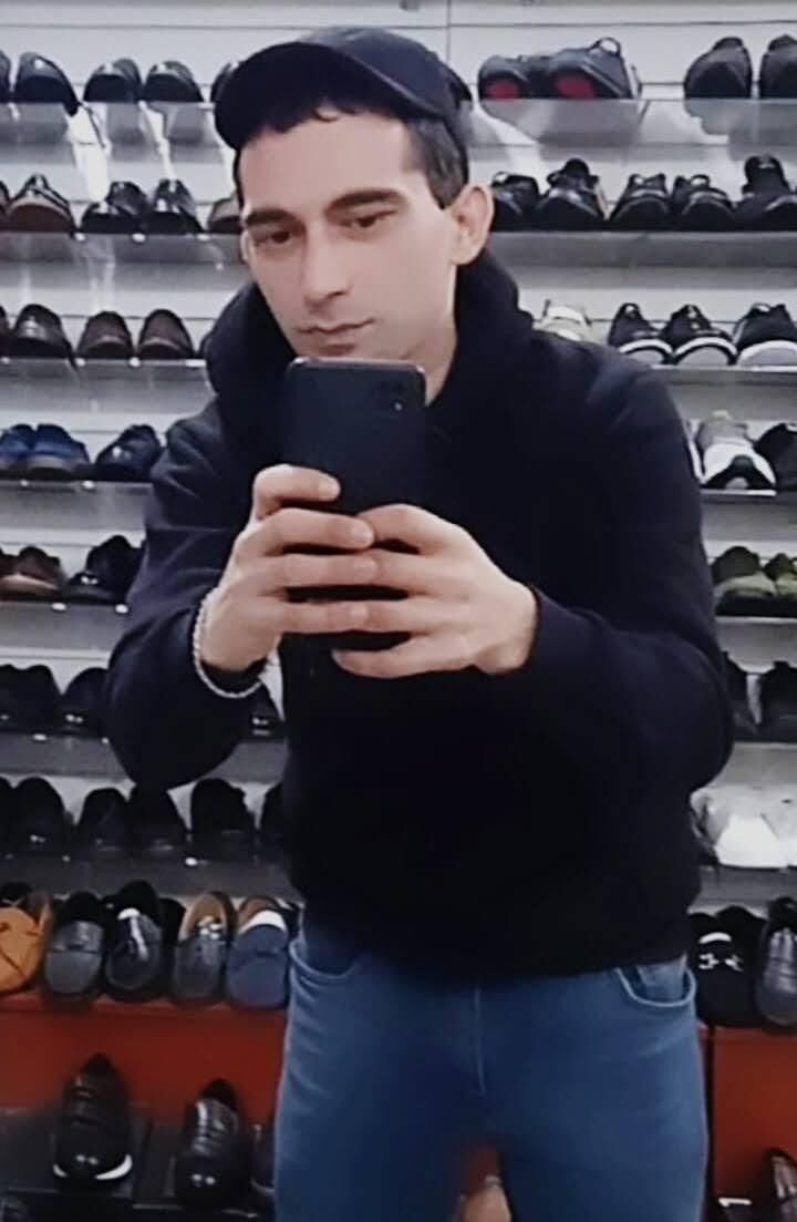  49759222  , 33 ,    