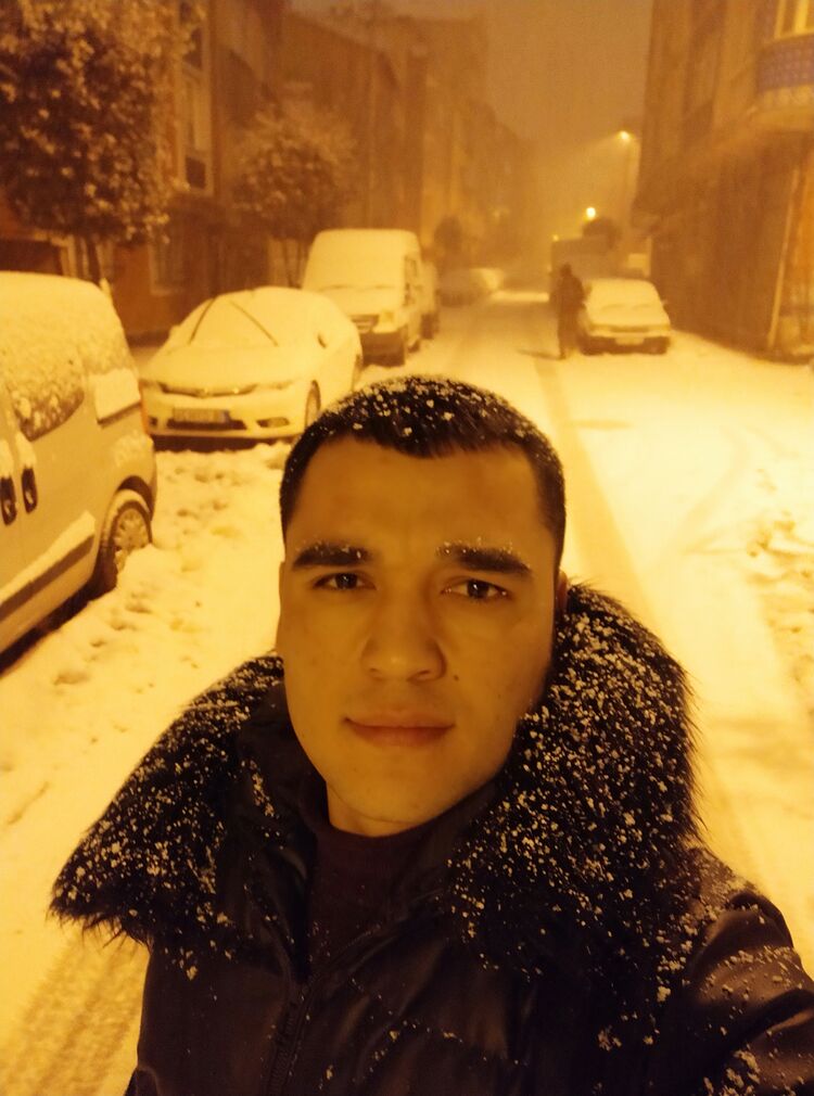  31466742  Muslimbek, 28 ,    