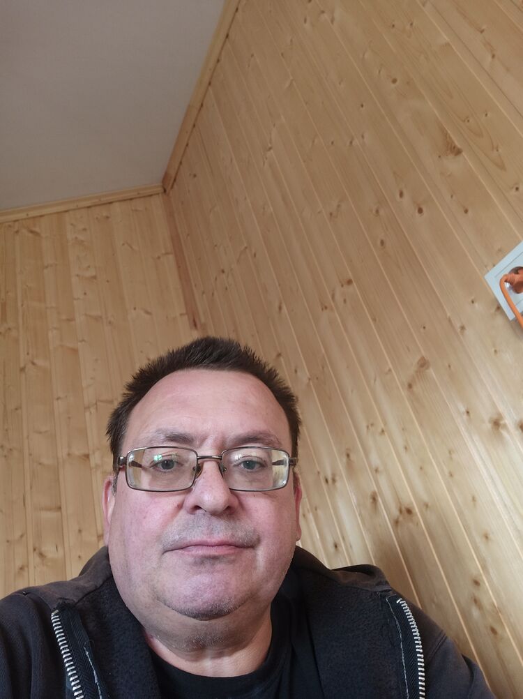  37651742  , 53 ,    