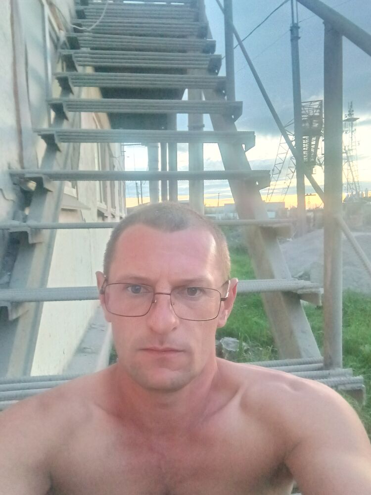  46289552  , 36 ,    