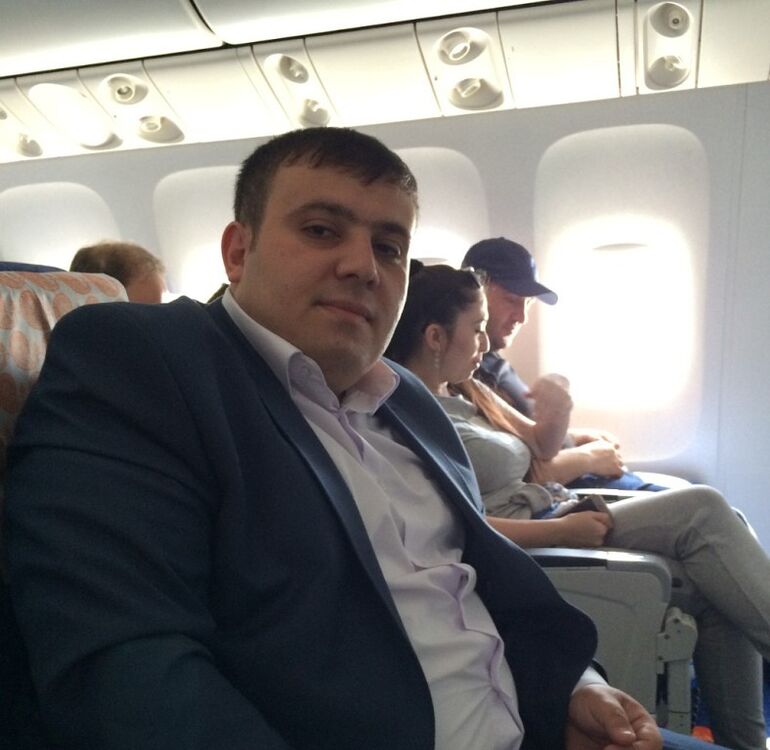  ,   Ayxan, 40 ,   