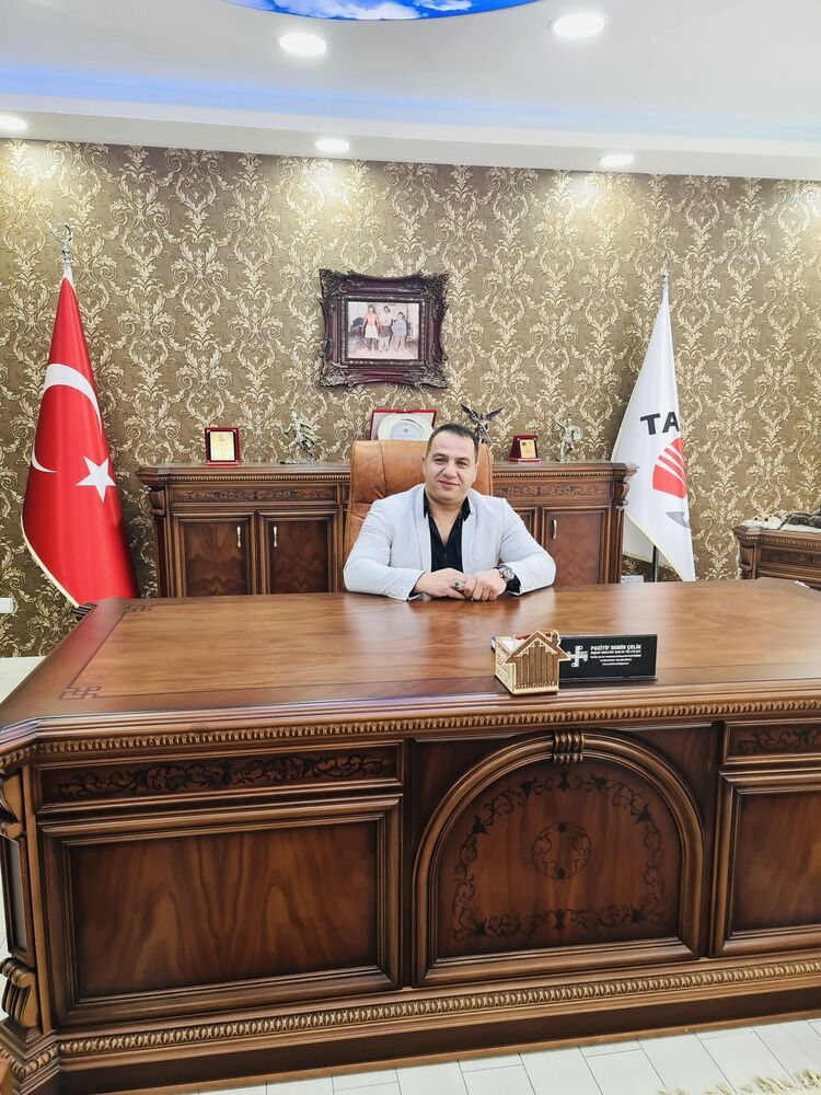  37609402  Hakan, 40 ,    