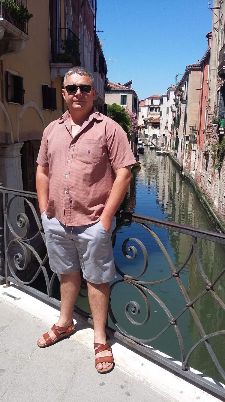  32036702  , 42 ,    Venice