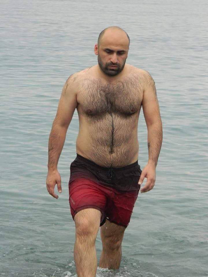  24981592  Guruli, 39 ,    