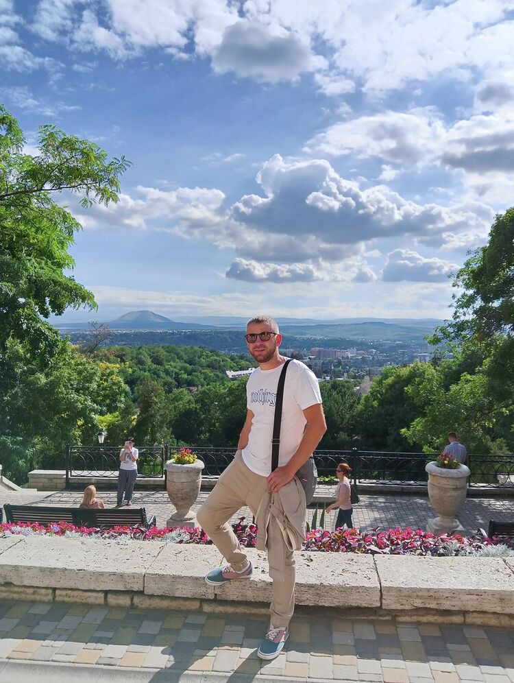  ,   Nik, 35 ,   ,   , 