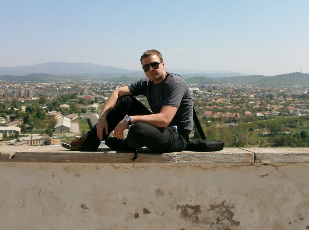  ,   Anik, 39 ,   